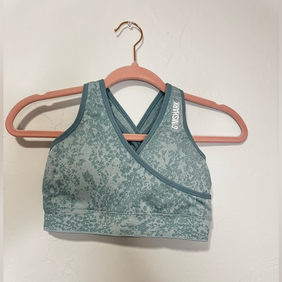 Gymshark Other - Gymshark Adapt Seamless Sports bra size small green snakeskin pattern